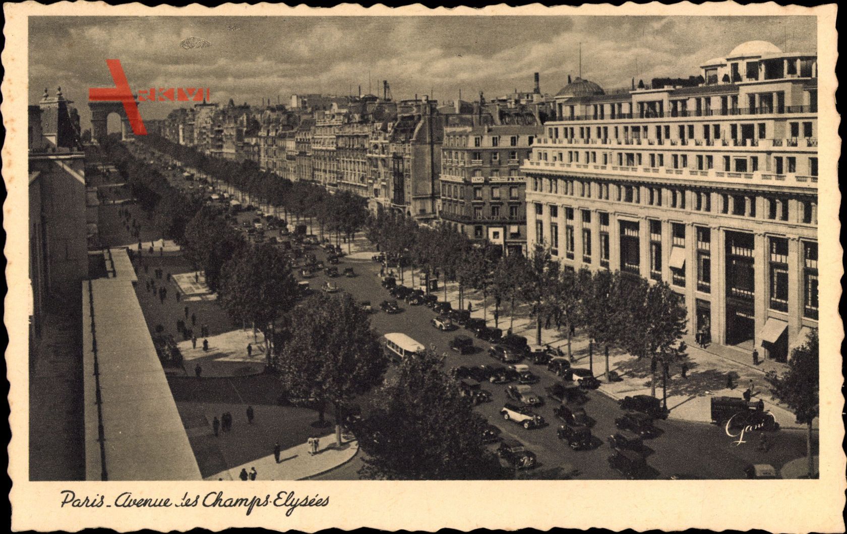 Paris, Avenue des Champs Elysées, Arc de Triomphe