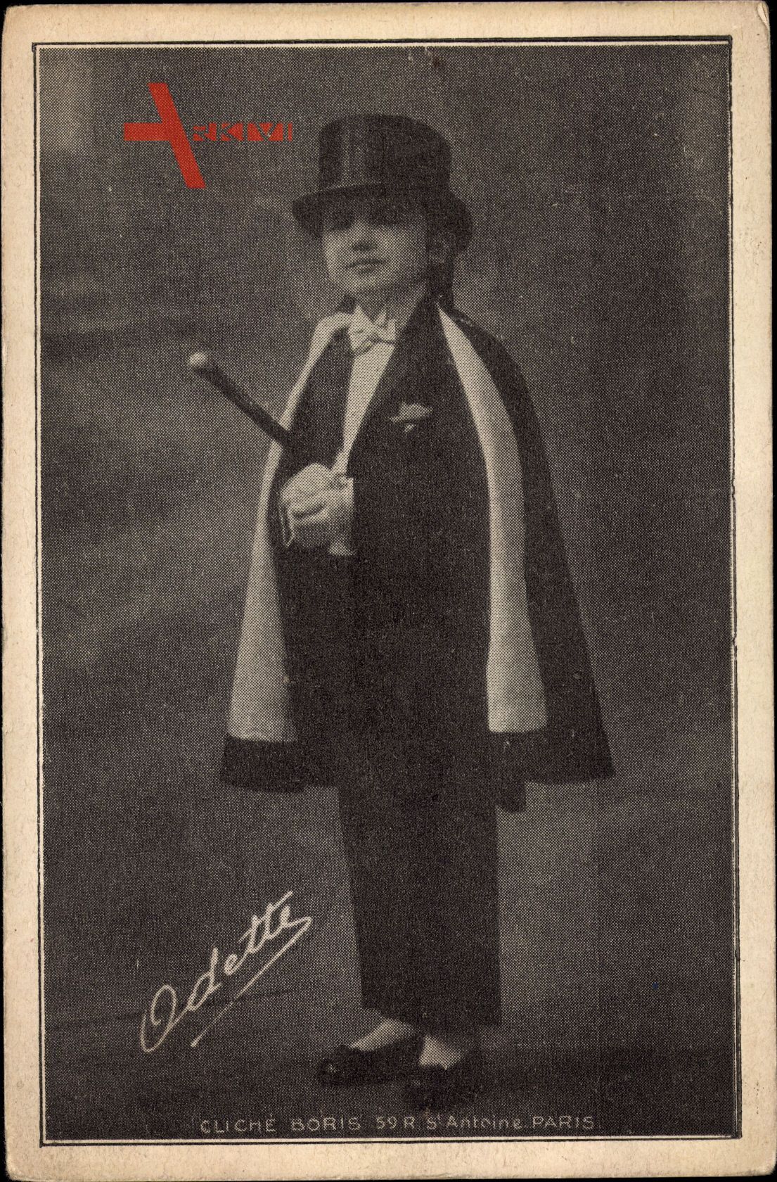 Odette, Portrait von einem Liliputaner in Anzug und Zylinder