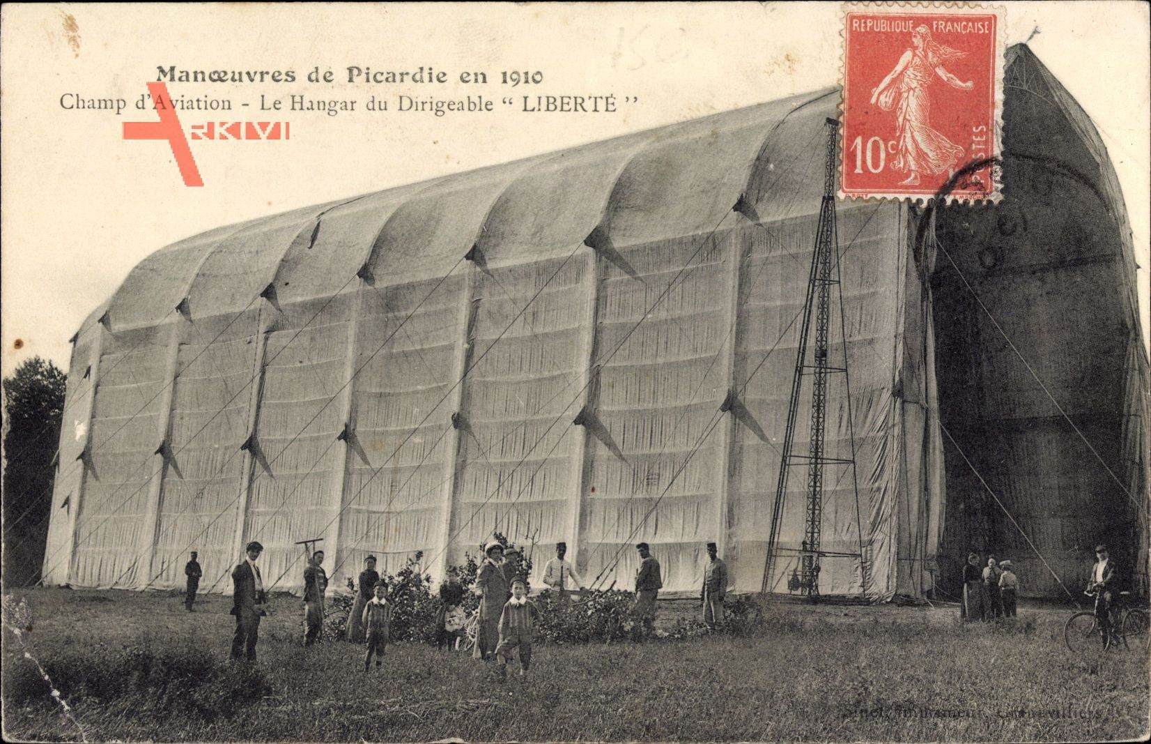 Manoeuvres de Picardie en 1910, Hangar du Dirigeable Liberte, Luftschiff