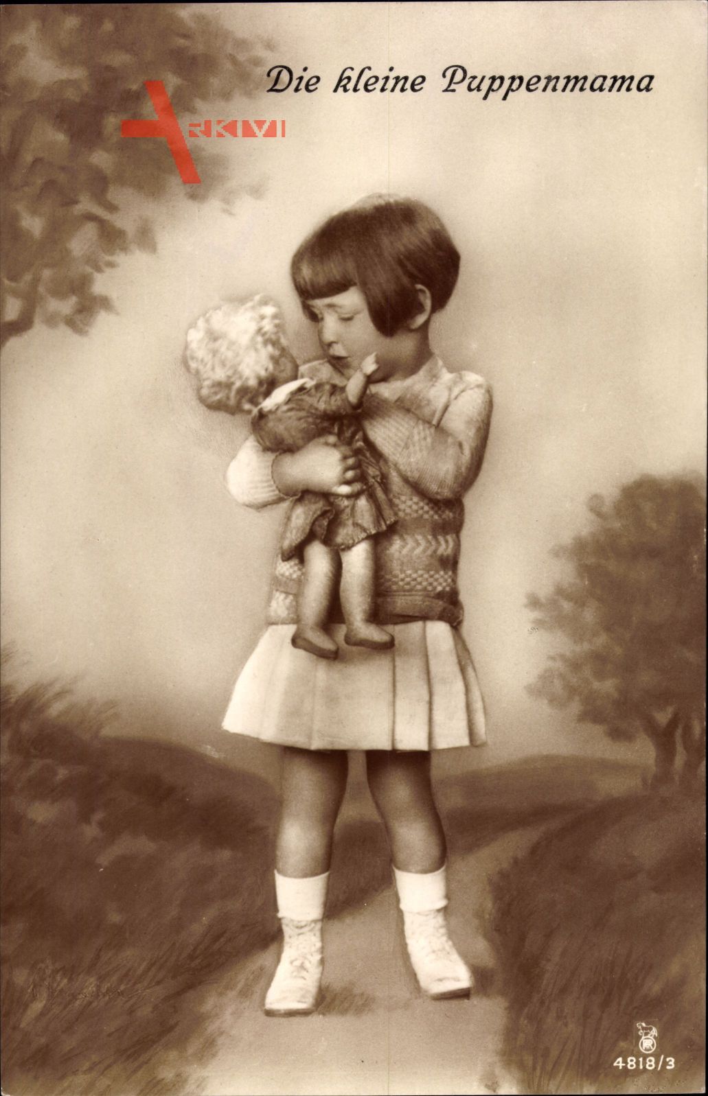 Die kleine Puppenmama, Kleines Mädchen mit Puppe, RPH 4818 3