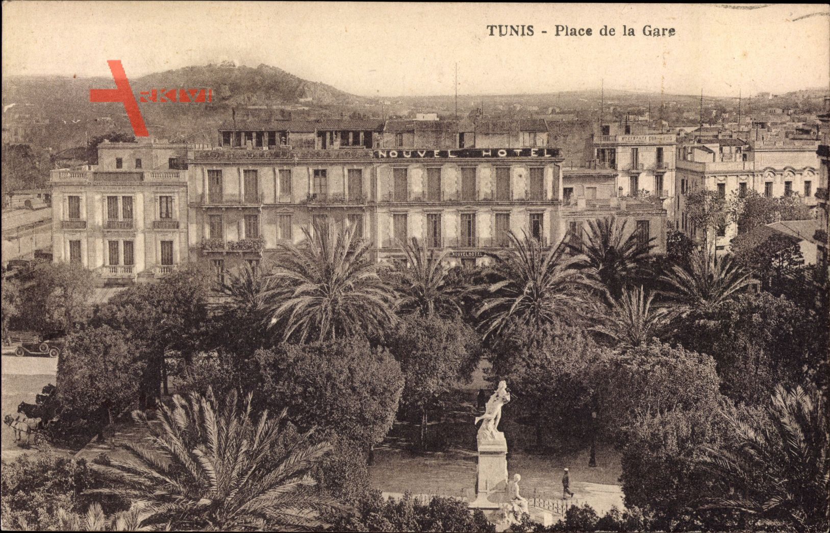 Tunis Tunesien, Place de la Gare, Blick auf den Bahnhofsplatz, Hotel Nouvel