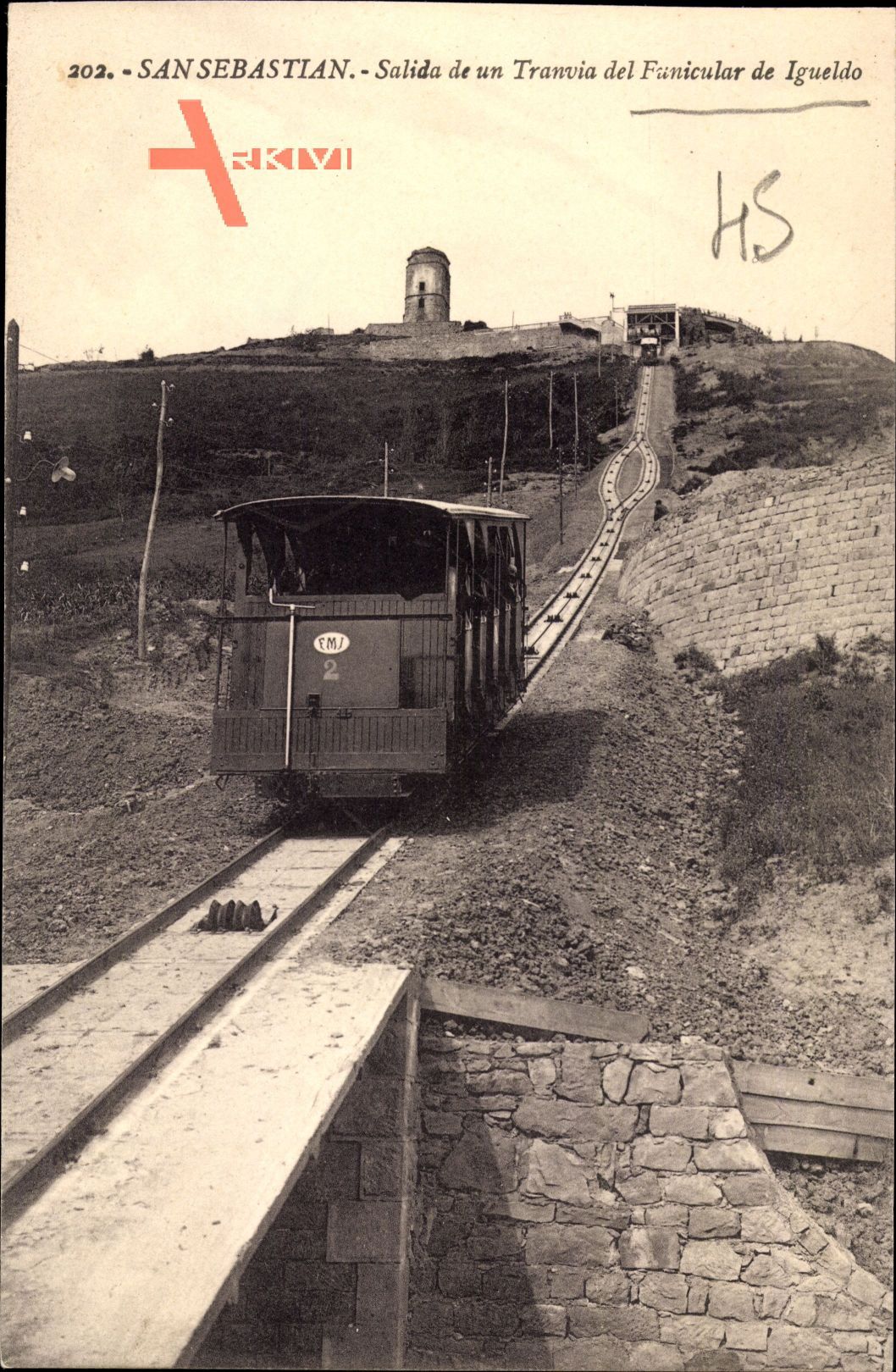 Donostia San Sebastián Baskenland, Salida de un Tranvia del Funicular