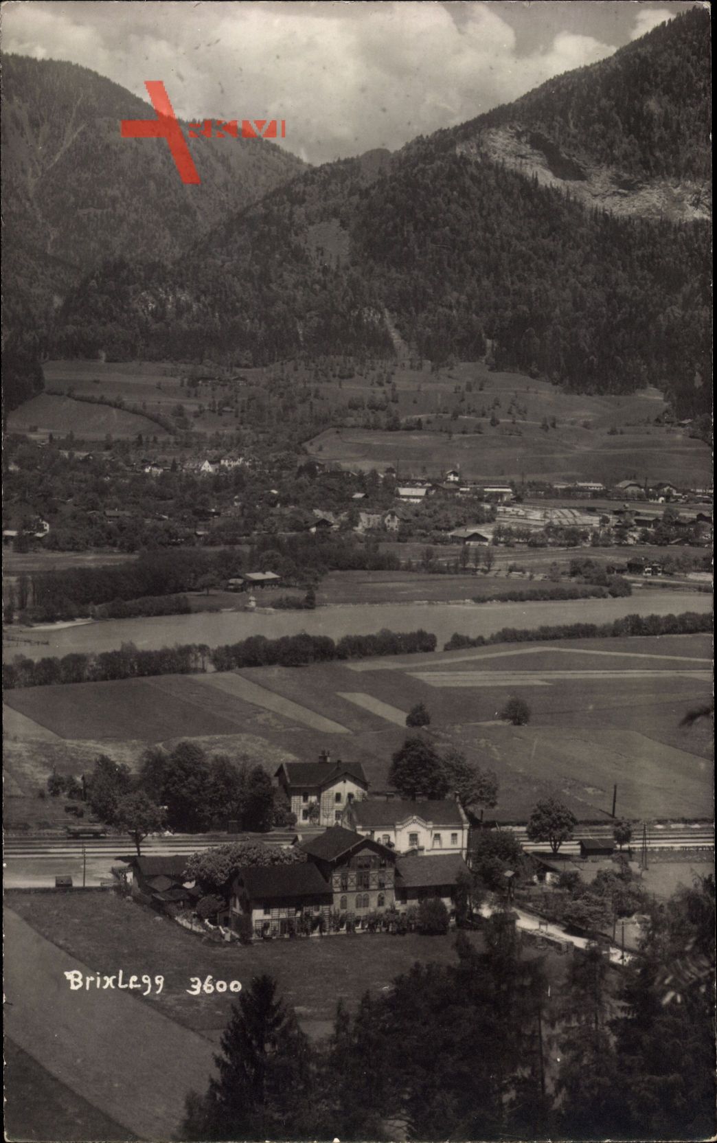 Brixlegg Tirol Österreich, Vogelschau auf den Ort mit Bahnhof