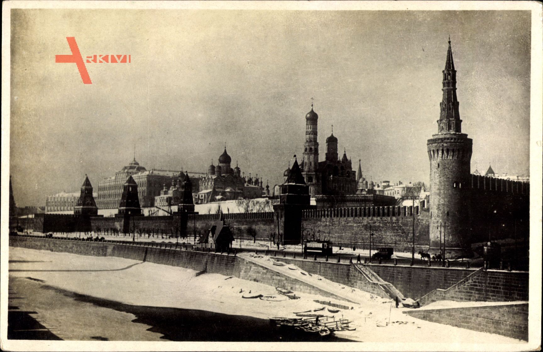 Moskau Russland, Blick auf den Kreml im Winter, zugefrorener Fluss Moskwa