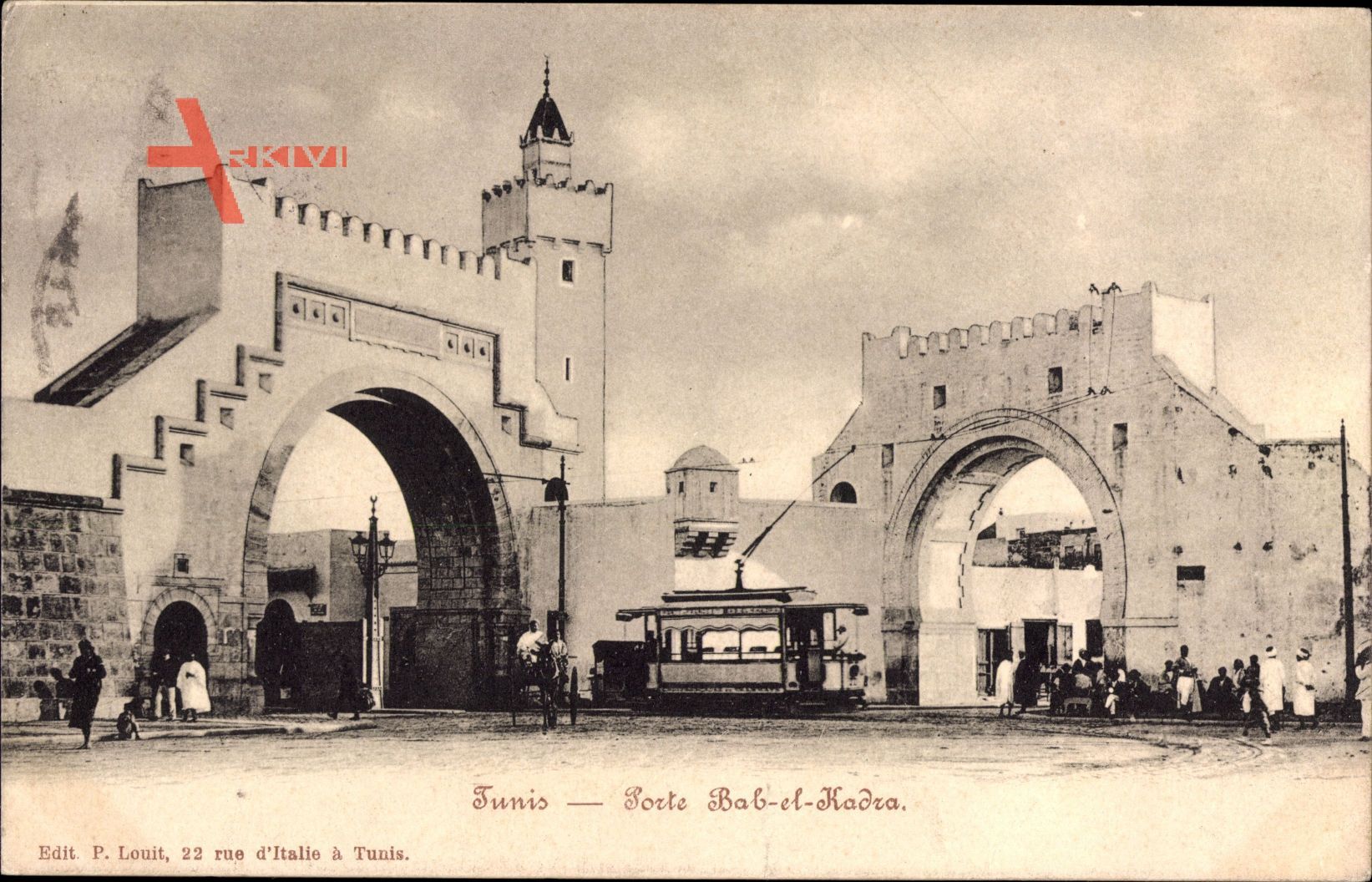 Tunis Tunesien, Porte Bab el Kadra, Straßenbahn vor den Stadttoren