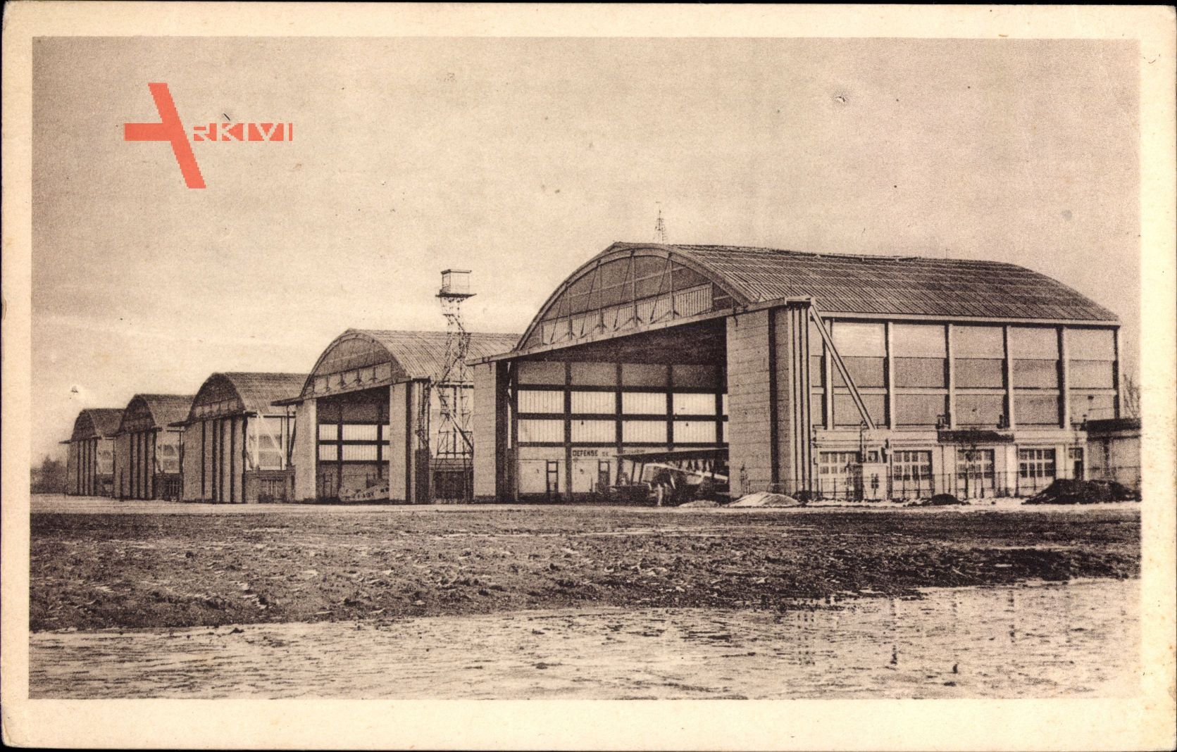 Bourget Savoie, Aéroport, Les Hangars Bessoneaux en ciment armé