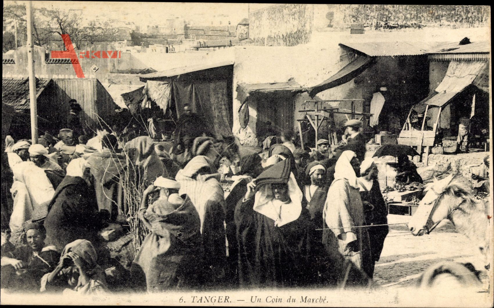 Tanger Marokko, Un coin du Marche, Blick auf den Marktplatz, Araber