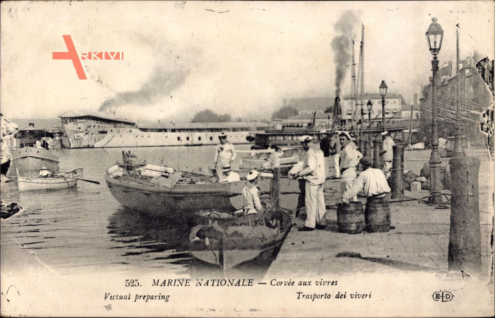 Marine Nationale, Corvée aux vivres, Matrosen im Hafen, Boote