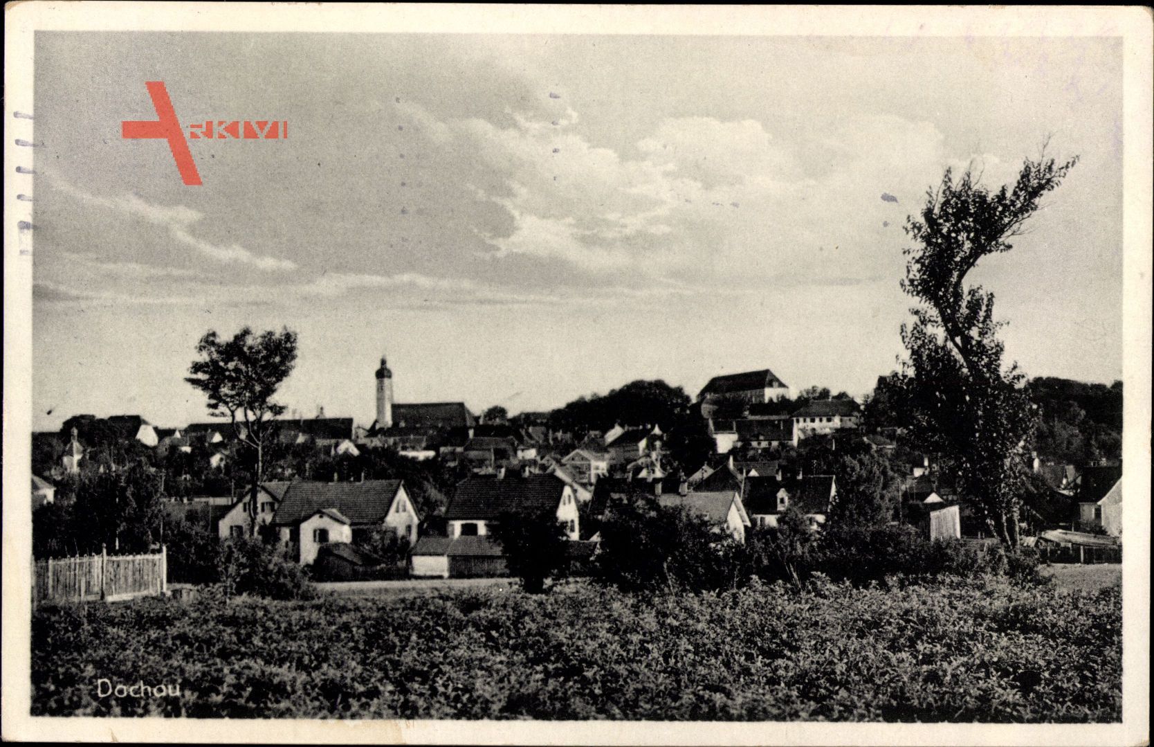 Dachau, Stadtansicht, Kirchturm, Wiese, Häuser, Bäume, Wolken