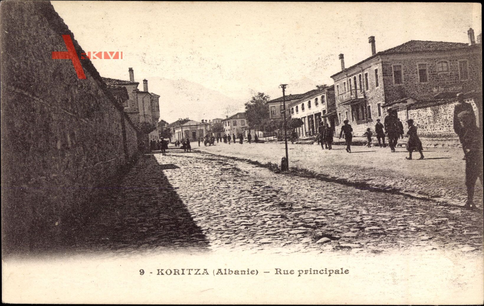 Koritza Albanien, Rue principale, Straßenpartie im Ort, Passanten