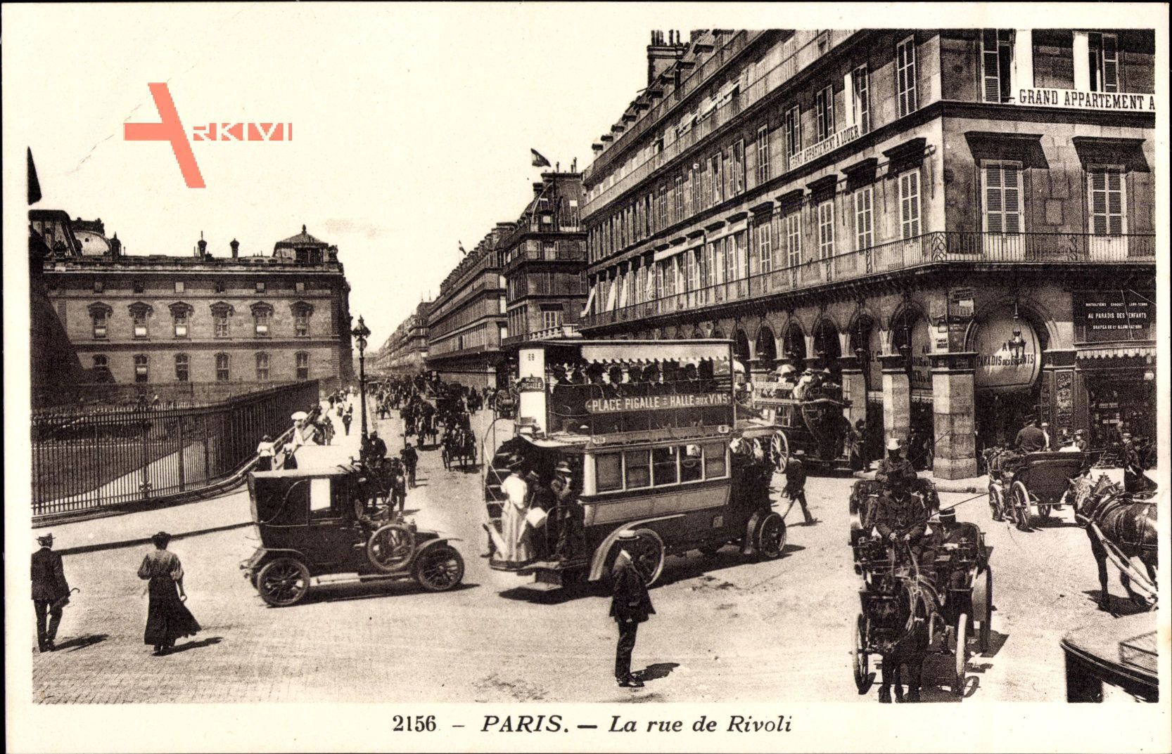 Paris, La rue de Rivoli, Zweistöckiger Bus, Verkehr