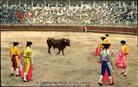 Spanien, Corrida de Toros, Toro y toreros,Le taureau vient de sortir du toril