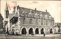 Goslar in Niedersachsen, Blick auf das Rathaus, Seitenansicht