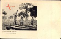 Conakry Guinea, Indigenes puisant de lEau, Afrikanerinnen am Brunnen