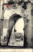 Tanger Marokko, Vue du Fort, Blick durch ein Tor, Araber
