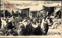 Tanger Marokko, Un coin du Marche, Blick auf den Marktplatz, Araber