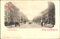 Berlin Weißensee, Blick in die Lothringer Straße, Passanten, Fassaden